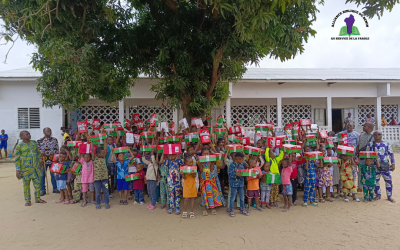 Distribution des cadeaux à l’École Primaire Publique de Fifadji