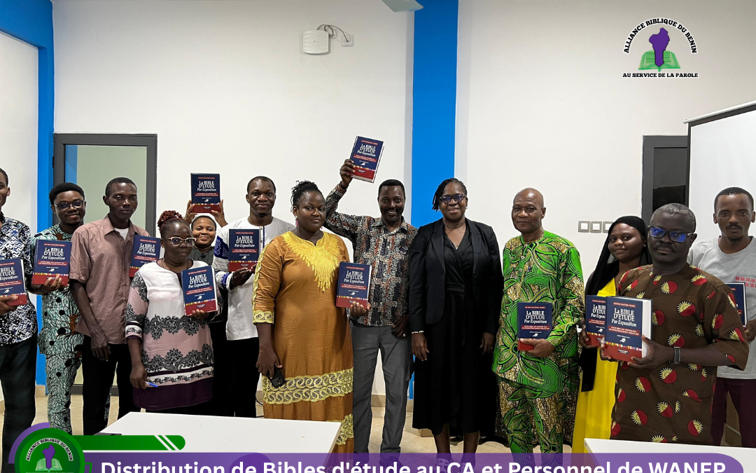 Don de Bibles d&rsquo;Etudes au Personnel et Conseil d&rsquo;Administration de WANEP