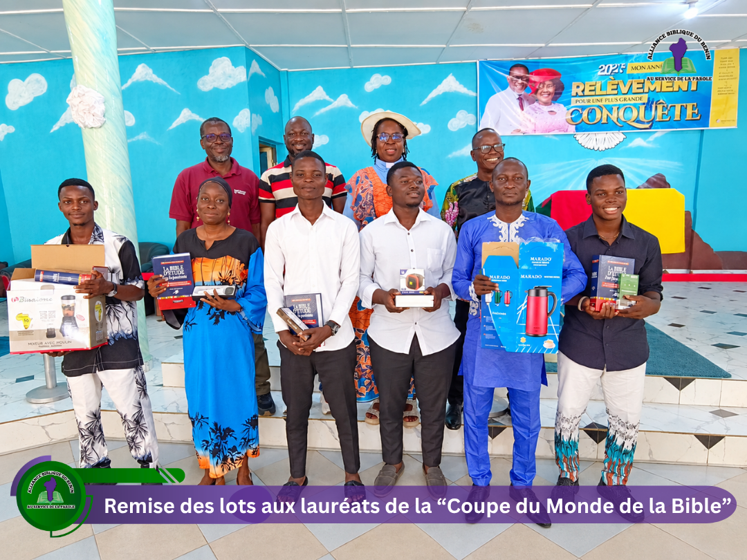 Remise des prix aux lauréats de la Coupe du monde de la Bible-1